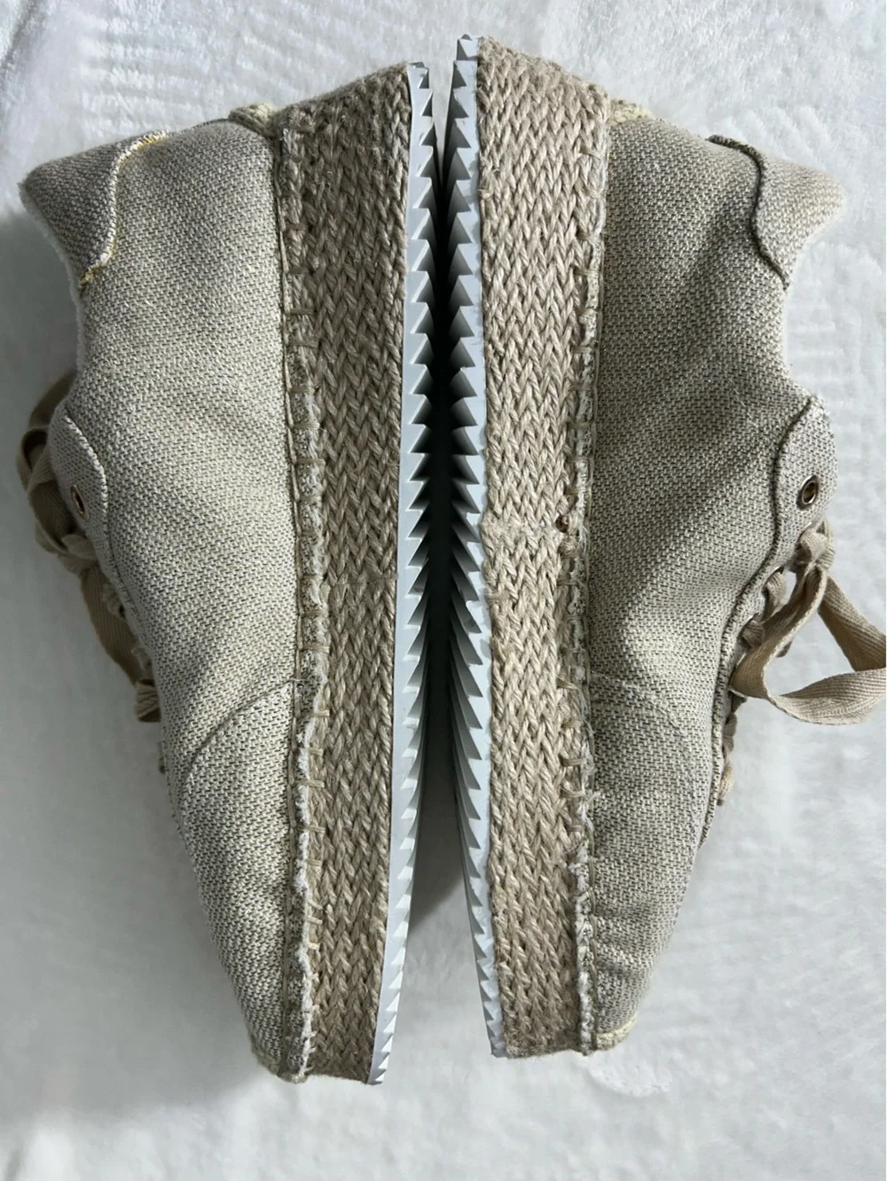 JLO Jennifer Lopez Lonlan Natural Beige Metallic Canvas LaceUp Sneakers Size 8.5 - Picture 9 of 14